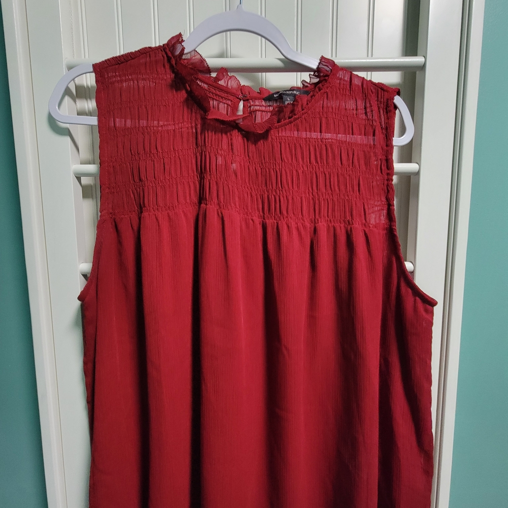 Banana Republic Cranberry Red Textured Blouse Size Large EUC
